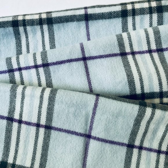 SCOTLAND CASHMERE Women's Long Fringed Scarf NWOT - Picture 3 of 4